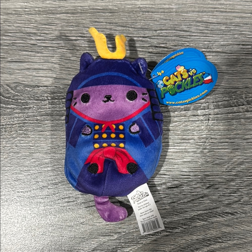 NEW: Cats vs. Pickles: Sam-meow-ri Cat (2022) - Collectible Bean Bag Plush Toy
